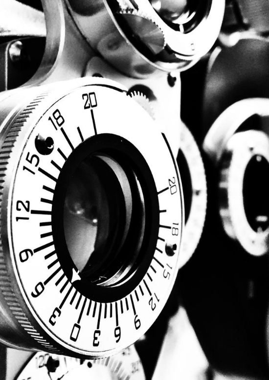 eye care Optometrist blink